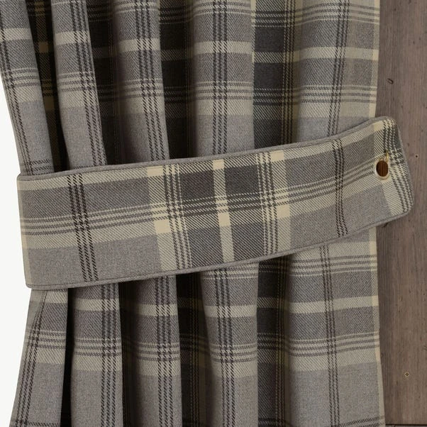 Highland Check Tiebacks 4 Highland Check Tiebacks - Image 2