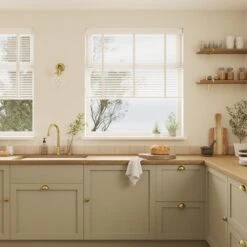 White 63mm Hardwood Venetian Blind -Curtain Series 30730111 alt02