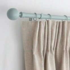 Oslo Extendable Metal Eyelet Curtain Pole -Curtain Series 30883326 alt02