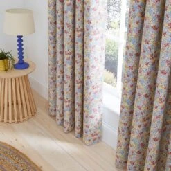 Hannah Retro Ditsy Blackout Eyelet Curtains -Curtain Series 30937199 alt03